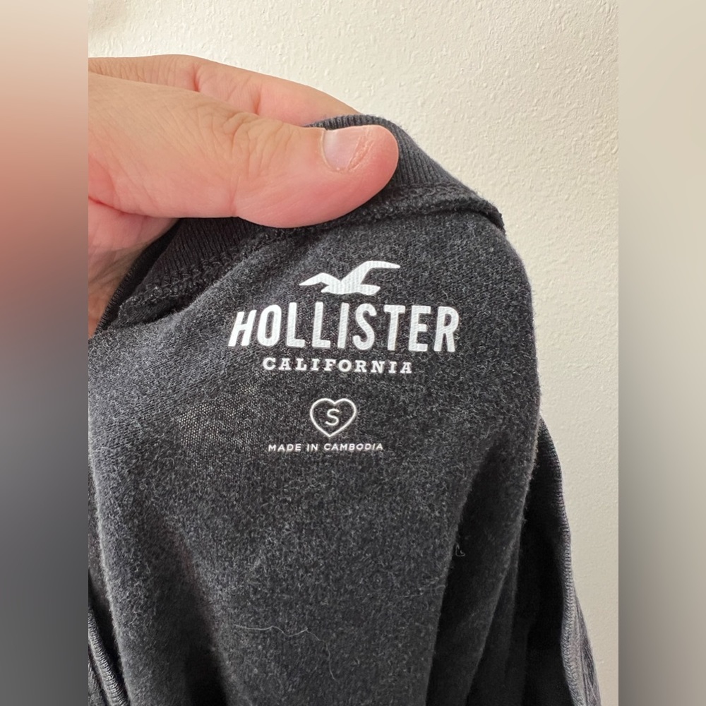 Hollister Women’s Marble Wild & Free T Shirt Size S - Picture 2 of 11